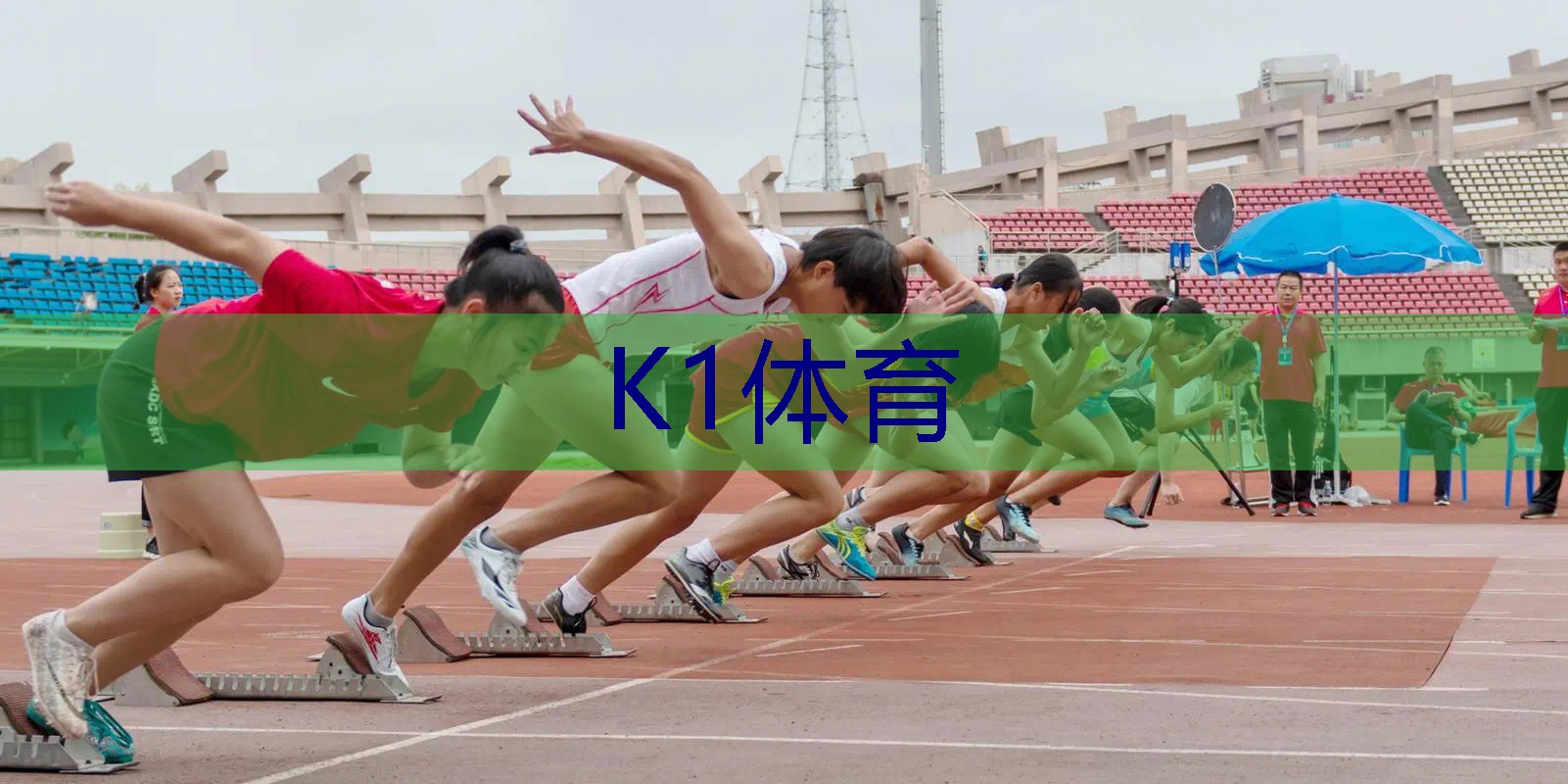 网球拍颠球的正确方法